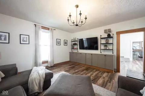 Living - 241 Pearl St, Pendleton, IN 46064 photo 3 of 3