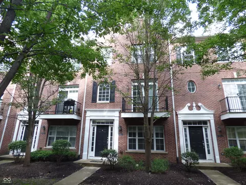 11912 Kelso Dr #3, Zionsville, IN 46077