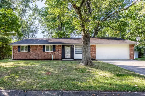 11203 E Fogelson Ct, Indianapolis, IN 46229