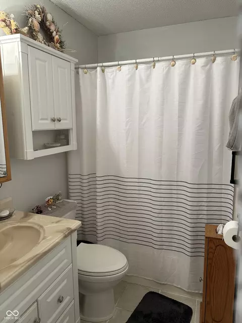 Bath - 301 Marion Blvd, Covington, IN 47932 photo 1 of 1