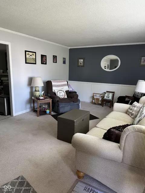 Living - 301 Marion Blvd, Covington, IN 47932 photo 1 of 2