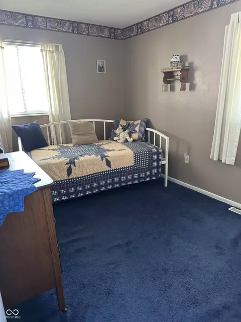 Bedroom - 301 Marion Blvd, Covington, IN 47932 photo 2 of 2
