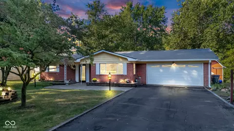 9809 W Sunset Ln, Elwood, IN 46036