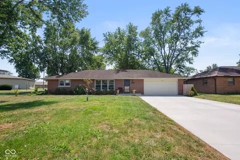 2239 Sims Dr, Columbus, IN 47203 photo 2