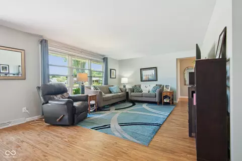 2239 Sims Dr, Columbus, IN 47203 photo 8