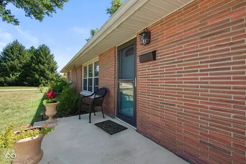 2239 Sims Dr, Columbus, IN 47203 photo 7