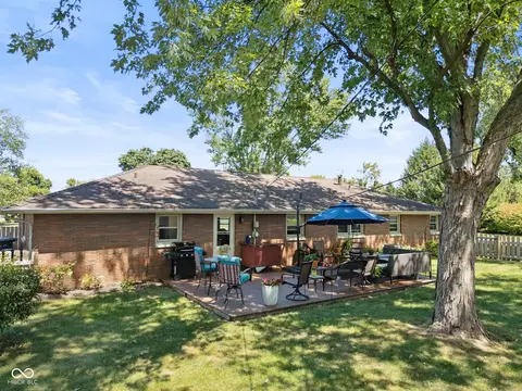 2239 Sims Dr, Columbus, IN 47203 photo 4