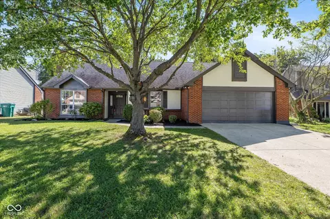 935 Johnathan Dr, Plainfield, IN 46168