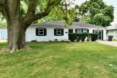 2113 Kerrwood Dr, Anderson, IN 46011