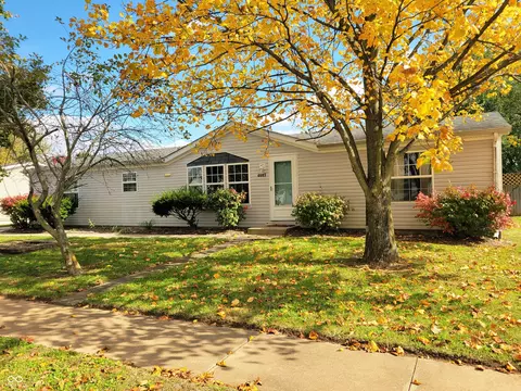 4683 Breckenridge Dr, Columbus, IN 47203