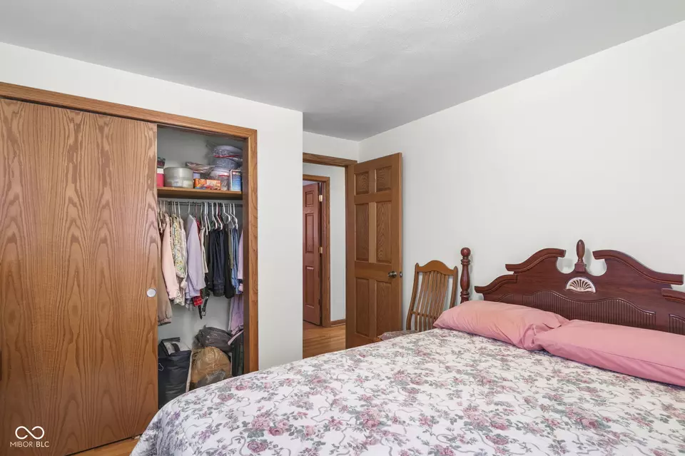 Bedroom - 6275 E Mt Eden Rd, Scottsburg, IN 47170 photo 4 of 4
