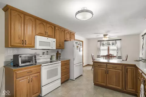 Kitchen - 6275 E Mt Eden Rd, Scottsburg, IN 47170 photo 1 of 3