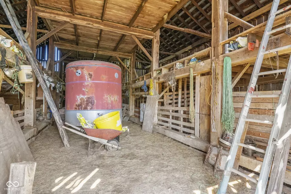Exterior - 6275 E Mt Eden Rd, Scottsburg, IN 47170 photo 10 of 14