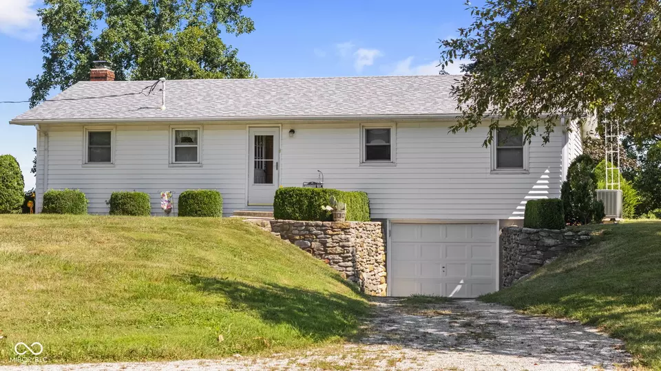Exterior - 6275 E Mt Eden Rd, Scottsburg, IN 47170 photo 13 of 14