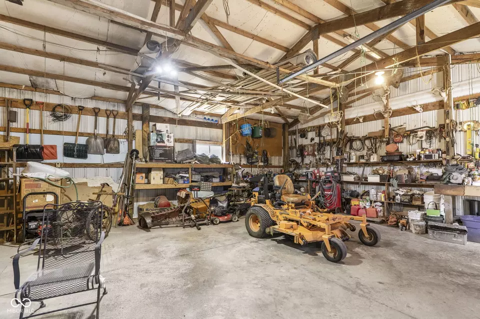 Exterior - 6275 E Mt Eden Rd, Scottsburg, IN 47170 photo 6 of 14