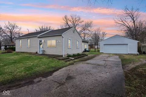 621 N Jones St, Ingalls, IN 46048