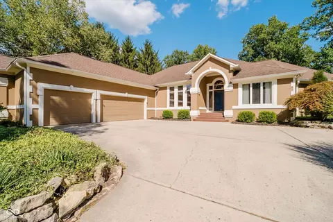 5525 Bay Landing Ct, Indianapolis, IN 46254