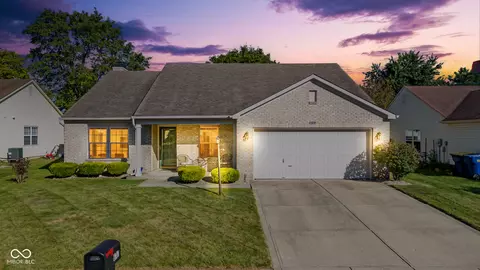 6707 Sparrowood Dr, Indianapolis, IN 46236