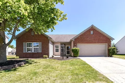 19474 Sandbar Dr, Noblesville, IN 46062