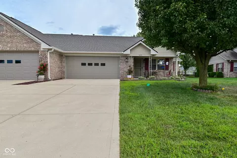 1645 Vidalia Ct, Greenwood, IN 46143
