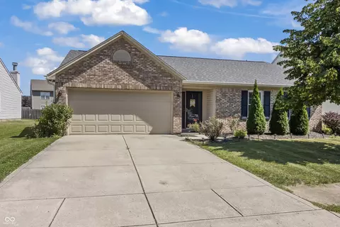 6899 N Karnes Dr, Mccordsville, IN 46055