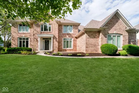515 Twin Oaks Dr, Carmel, IN 46032