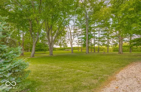 Exterior - 708 E 400 S, Columbus, IN 47201 photo 5 of 15