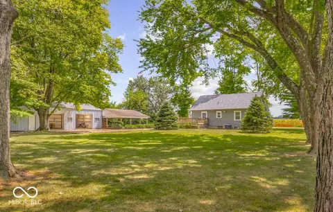 Exterior - 708 E 400 S, Columbus, IN 47201 photo 12 of 15