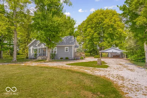 Exterior - 708 E 400 S, Columbus, IN 47201 photo 4 of 15