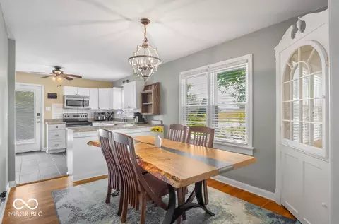 Dining - 708 E 400 S, Columbus, IN 47201 photo 1 of 1