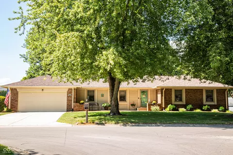 4362 Southway Rd, Greenwood, IN 46142