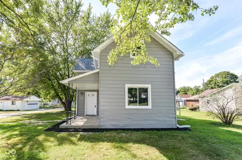 107 White Rd, Shirley, IN 47384