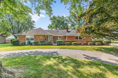 2005 E Kelley Rd, Frankfort, IN 46041