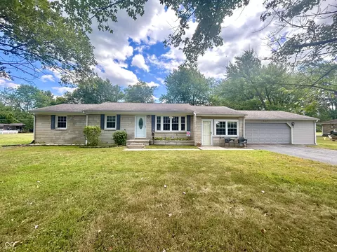 221 West St, Crothersville, IN 47229