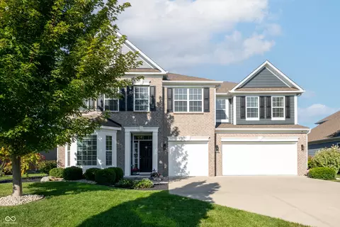 9896 Timberwood Ln, Mccordsville, IN 46055