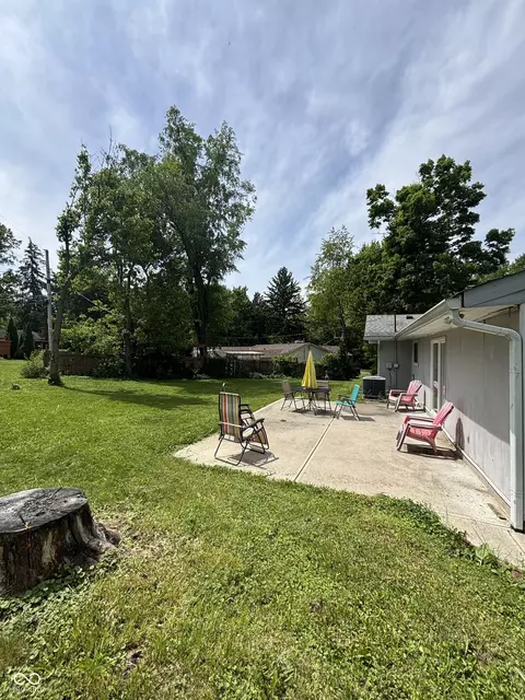 4571 Devon Dr, Indianapolis, IN 46226 photo 2