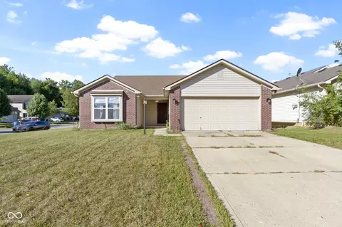 8164 Maple Stream Ln, Indianapolis, IN 46217