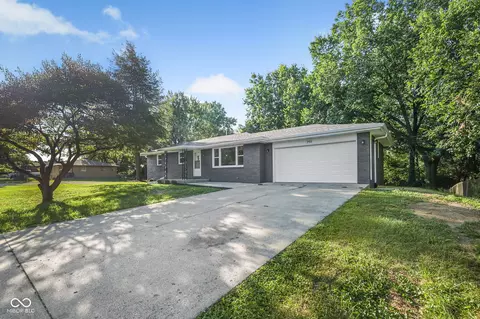2411 Sunnyside Dr, Anderson, IN 46013