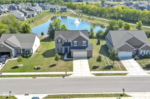 6361 N Cedarwood Dr, Mccordsville, IN 46055