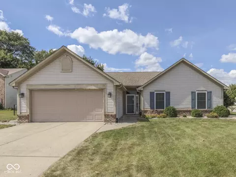 4944 Onslow Ct, Greenwood, IN 46142