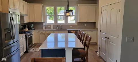 Kitchen - 4864 Lilac Dr, Plainfield, IN 46168 photo 5 of 6