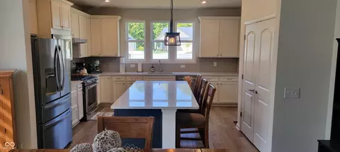 Kitchen - 4864 Lilac Dr, Plainfield, IN 46168 photo 1 of 6