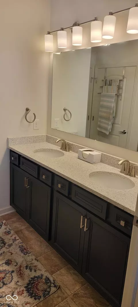 Bath - 4864 Lilac Dr, Plainfield, IN 46168 photo 1 of 7