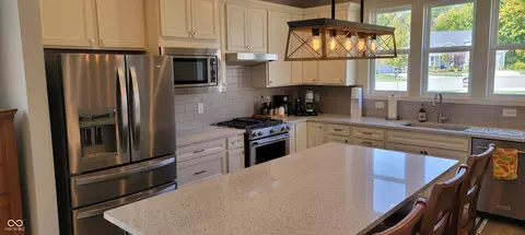 Kitchen - 4864 Lilac Dr, Plainfield, IN 46168 photo 2 of 6