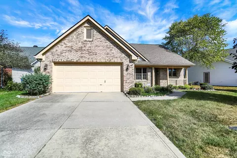 10612 Prestbury Dr, Indianapolis, IN 46236