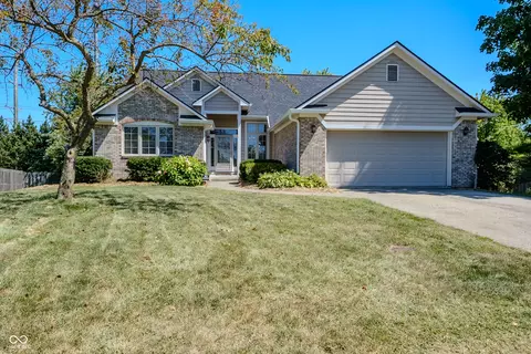 9762 Conifer Ct, Fishers, IN 46037