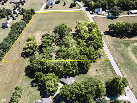 10105 Riverwood Ave, Noblesville, IN 46062