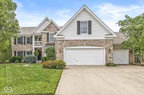 10928 Valley Forge Cir, Carmel, IN 46032