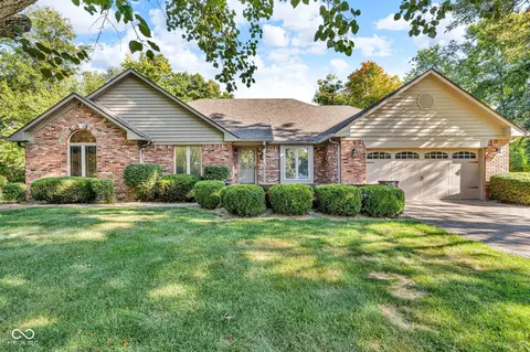 308 Vista Ct, Plainfield, IN 46168