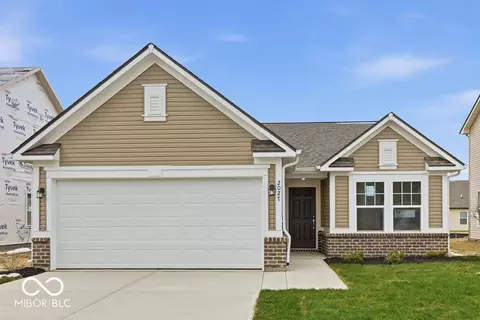 2027 Black Oak Dr, Shelbyville, IN 46176
